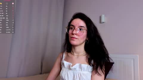 Salma online show from April 18, 5:06 pm