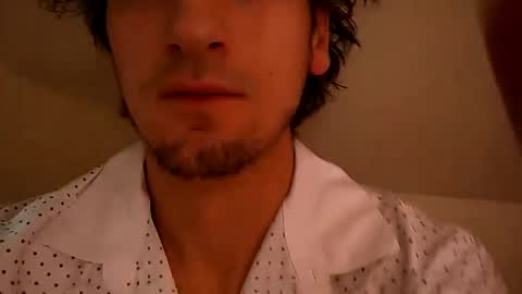 Snapshot of salmonman1305 chatting on January 2, 8:17 am salmonman1305 online show from January 2, 8:17 am