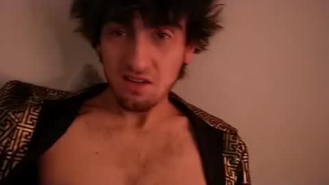 Snapshot of salmonman1305 chatting on January 3, 1:27 am salmonman1305 online show from January 3, 1:27 am