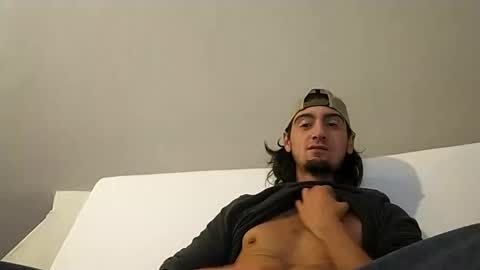 Snapshot of salmonman1305 chatting on October 26, 2:06 am salmonman1305 online show from October 26, 2:06 am