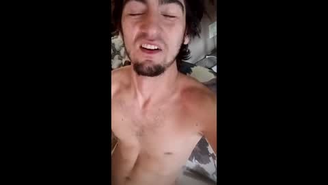 salmonman1305 online show from April 12, 3:50 pm