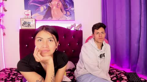 Snapshot of salomeandsantiago_ chatting on December 4, 4:27 pm salomeandsantiago_ online show from December 4, 4:27 pm