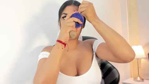   online show from November 16, 2:00 pm