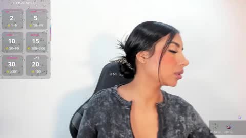   online show from December 22, 8:39 pm