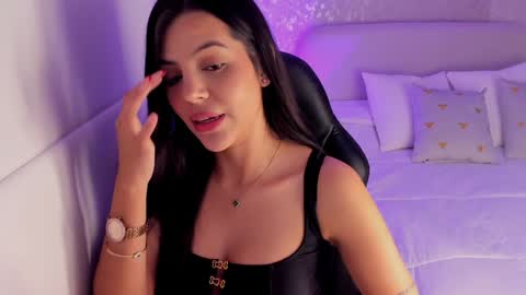 Snapshot of salomee_11 chatting on January 5, 2:49 am salo online show from January 5, 2:49 am