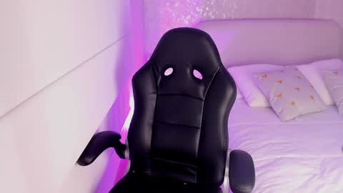 Snapshot of salomee_11 chatting on January 13, 1:56 am salo online show from January 13, 1:56 am