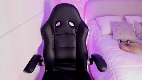 Snapshot of salomee_11 chatting on January 19, 4:01 am salo online show from January 19, 4:01 am