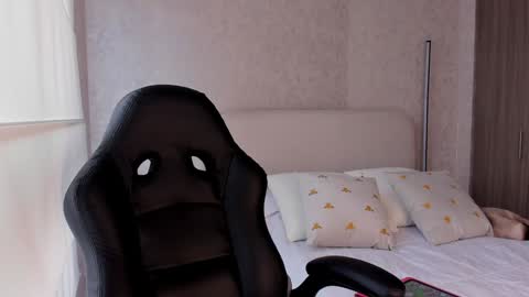 Snapshot of salomee_11 chatting on February 2, 7:46 pm salo online show from February 2, 7:46 pm