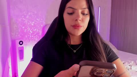 Snapshot of salomee_11 chatting on February 3, 4:57 am salo online show from February 3, 4:57 am