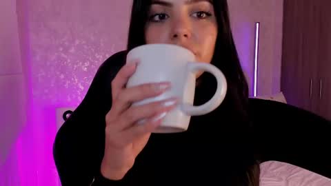 Snapshot of salomee_11 chatting on February 18, 2:16 am salo online show from February 18, 2:16 am