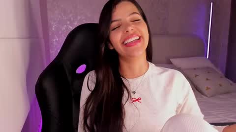 Snapshot of salomee_11 chatting on February 23, 7:33 am salo online show from February 23, 7:33 am