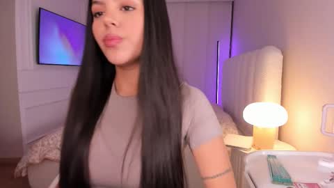 Snapshot of salomee_11 chatting on October 30, 1:29 am salo online show from October 30, 1:29 am