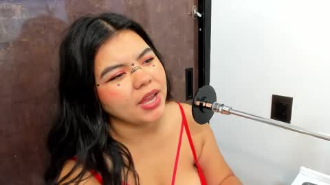 Snapshot of salomee_bigboobs chatting on October 6, 3:59 am Salome online show from October 6, 3:59 am