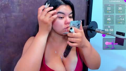 Snapshot of salomee_bigboobs chatting on November 29, 4:59 am Salome online show from November 29, 4:59 am