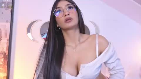 Snapshot of salomee_mon chatting on June 13, 2:59 pm Salo online show from June 13, 2:59 pm