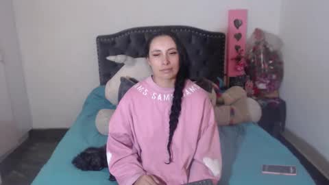 Snapshot of salomefox2 chatting on December 18, 4:29 am yenny online show from December 18, 4:29 am