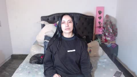 Snapshot of salomefox2 chatting on February 4, 3:12 am yenny online show from February 4, 3:12 am