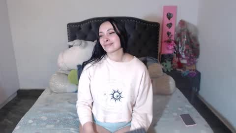 Snapshot of salomefox2 chatting on February 6, 3:22 am yenny online show from February 6, 3:22 am