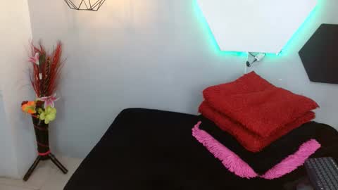 martina online show from January 11, 9:57 am