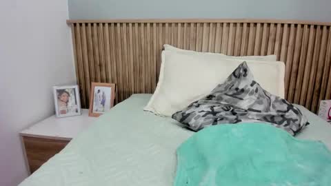 Snapshot of saloomem chatting on October 3, 9:56 pm Salome online show from October 3, 9:56 pm