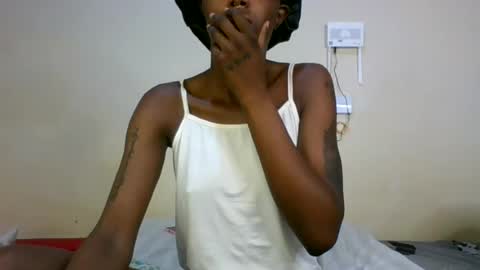 Snapshot of saltysugar20 chatting on June 12, 4:11 am Sugarbabe online show from June 12, 4:11 am