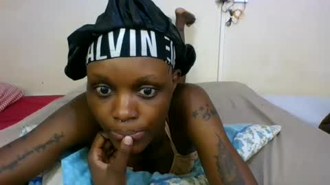 Snapshot of saltysugar20 chatting on June 15, 3:53 am Sugarbabe online show from June 15, 3:53 am