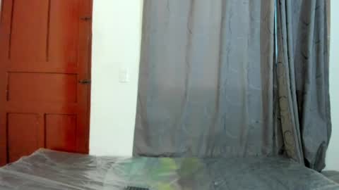 Snapshot of salvatore_amator chatting on May 26, 11:12 pm salvatore_amator online show from May 26, 11:12 pm