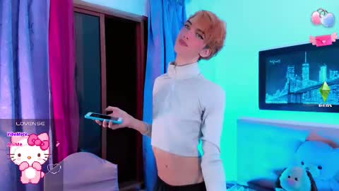 Snapshot of salvatore_boom chatting on September 19, 9:22 am salvatore_boom online show from September 19, 9:22 am