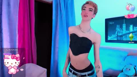 Snapshot of salvatore_boom chatting on September 21, 6:15 am salvatore_boom online show from September 21, 6:15 am