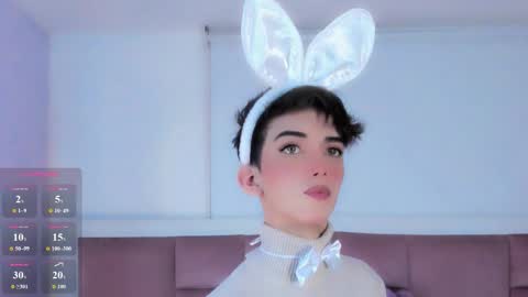 Snapshot of salvatore_boom chatting on October 28, 6:39 am salvatore_boom online show from October 28, 6:39 am