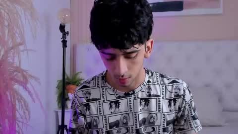 salvatore  online show from October 6, 9:01 pm