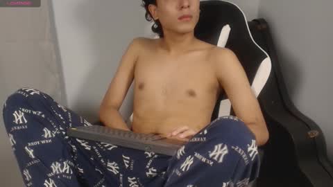 salvatore_montt online show from February 13, 3:35 pm