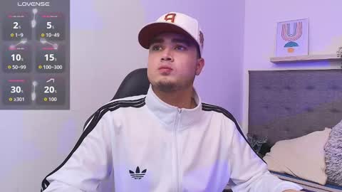 Salvatore  online show from September 17, 8:43 pm