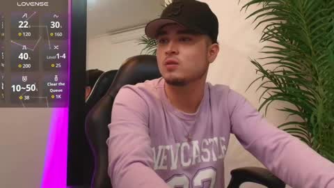 Salvatore  online show from September 26, 9:52 pm