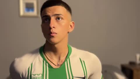 Snapshot of salvatore_romanoo chatting on November 15, 4:21 am Salvatore online show from November 15, 4:21 am