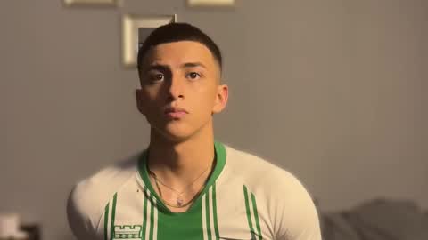 Snapshot of salvatore_romanoo chatting on November 17, 4:51 am Salvatore online show from November 17, 4:51 am