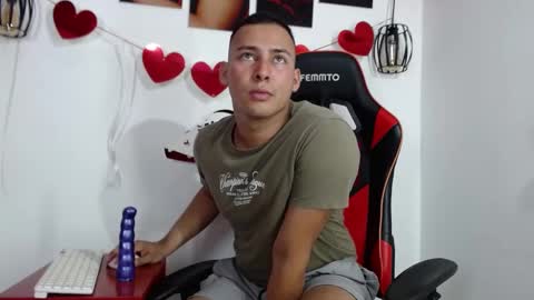 sam_boy_kinky online show from September 12, 11:26 pm