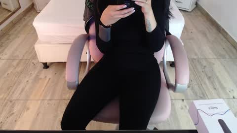 SAM MANSON online show from February 6, 12:16 pm