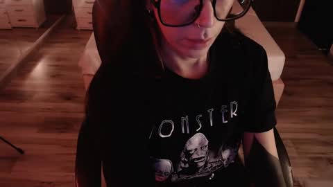 SAM MANSON online show from October 3, 1:30 pm