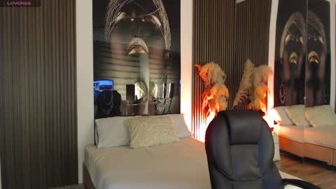 SAM MANSON online show from April 22, 12:18 pm