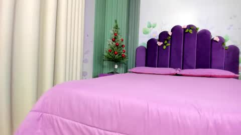 sam_naughty18 online show from December 20, 5:29 pm