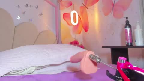 sam_naughty18 online show from July 24, 2:20 am