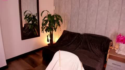 Sam online show from April 24, 1:13 pm