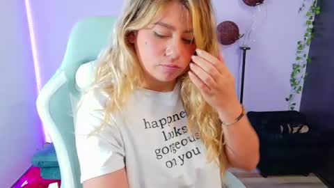 Snapshot of sam_sexual_enjoyment chatting on July 7, 7:23 am sam_sexual_enjoyment online show from July 7, 7:23 am