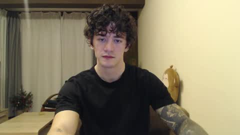 Snapshot of sam_winchest chatting on January 5, 11:12 pm Sam online show from January 5, 11:12 pm