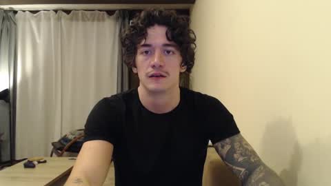 Snapshot of sam_winchest chatting on February 19, 12:35 am Sam online show from February 19, 12:35 am