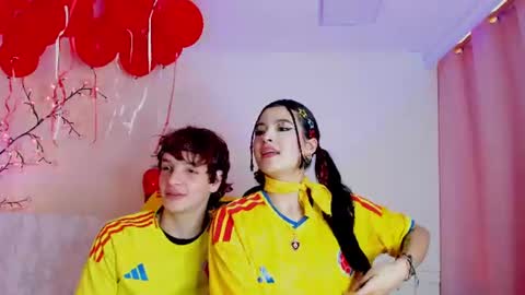 Snapshot of sam_y_kat chatting on June 13, 9:57 pm Sam Kat online show from June 13, 9:57 pm