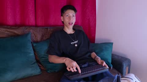 Snapshot of samael_oa chatting on April 1, 7:44 pm samael online show from April 1, 7:44 pm