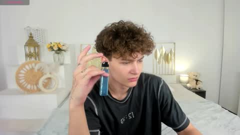 Sam online show from October 8, 2:04 pm