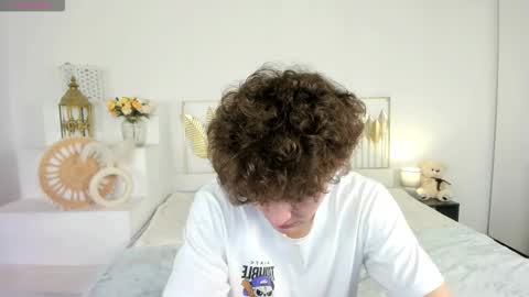 Sam online show from October 10, 11:31 am